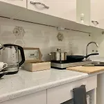 Tt Living Apartment Luebeck I Souterrain Wohnung Mit Terrasse I Naehe Hbf I Kostenlos Parken