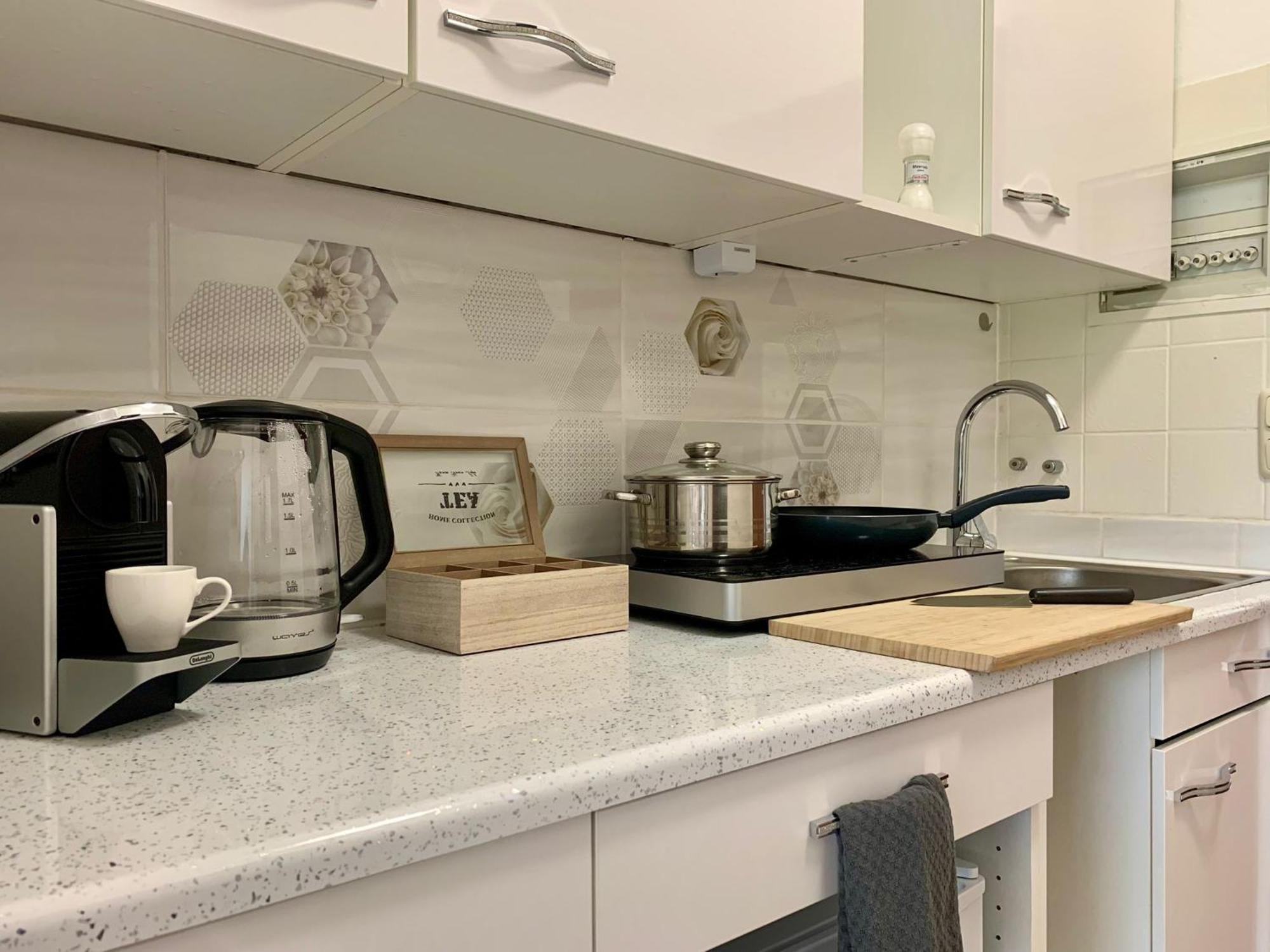 Apartment Tt Living I Souterrain Mit Terrasse I Naehe Hbf I Kostenlos Parken *